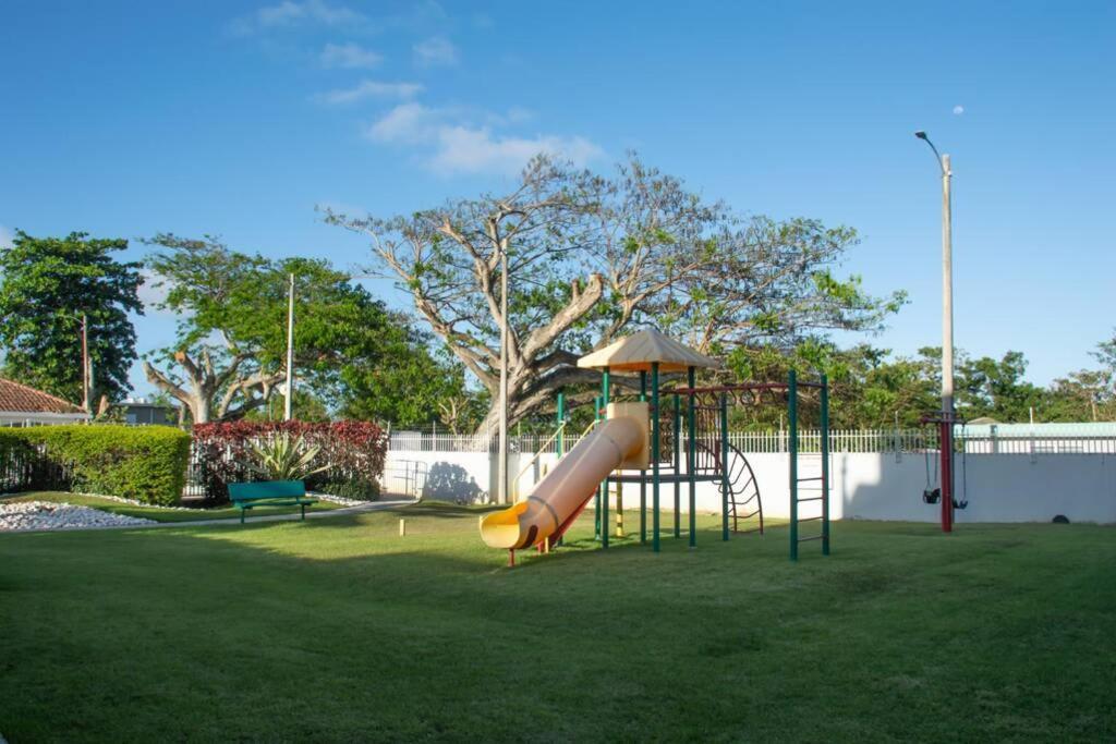 Vistas Apartment @ Puerto Nuevo Beach Vega Baja Exterior foto